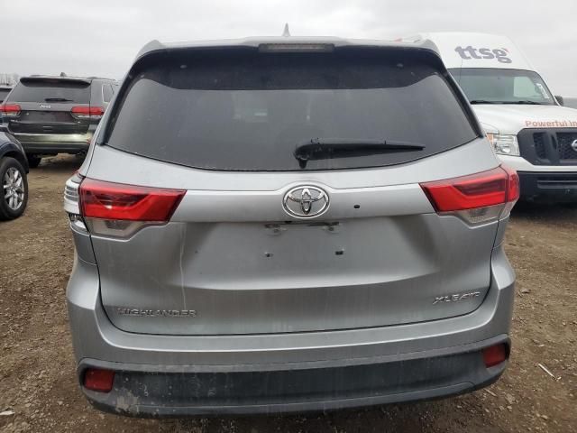 2017 Toyota Highlander SE