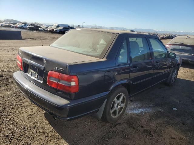 2000 Volvo S70