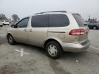 2001 Toyota Sienna LE