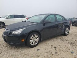 Carros salvage sin ofertas aún a la venta en subasta: 2014 Chevrolet Cruze LS