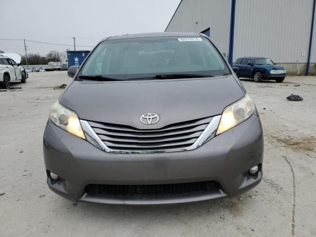 2016 Toyota Sienna XLE