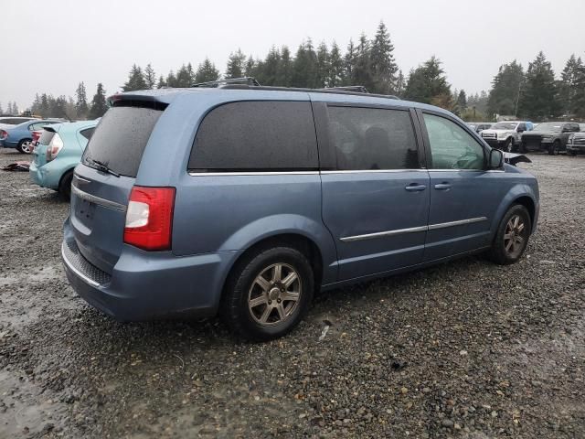 2011 Chrysler Town & Country Touring L