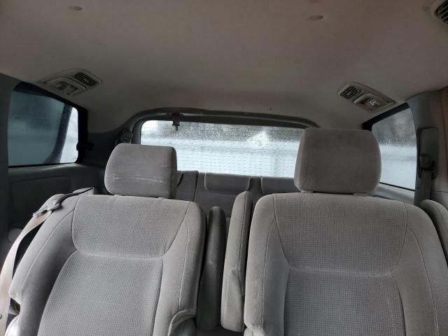 2005 Toyota Sienna CE