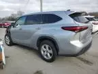 2022 Toyota Highlander L