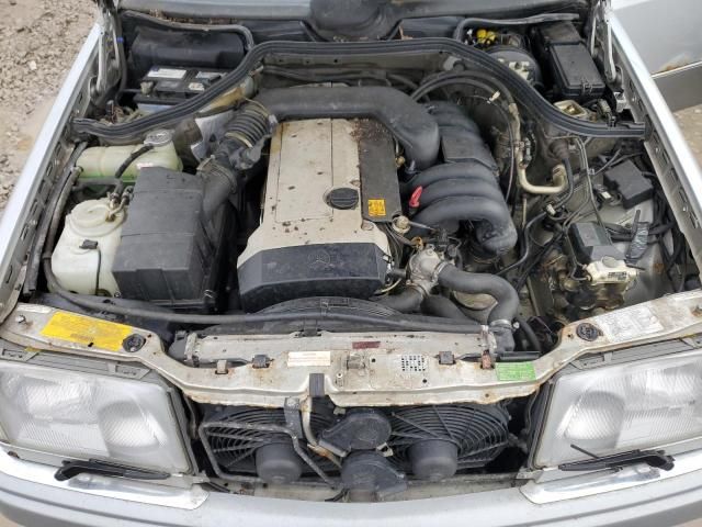 1995 Mercedes-Benz E 320 Base