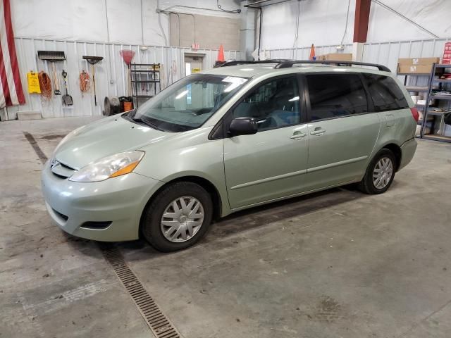 2009 Toyota Sienna CE