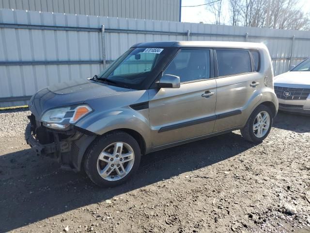 2011 KIA Soul +