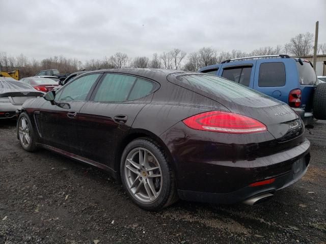 2016 Porsche Panamera 2