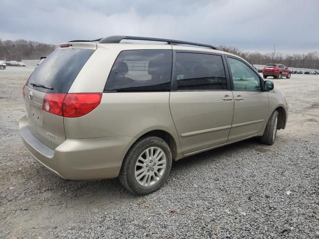 2008 Toyota Sienna LE