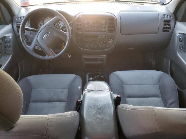 2004 Ford Escape XLS