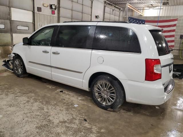 2014 Chrysler Town & Country Touring L