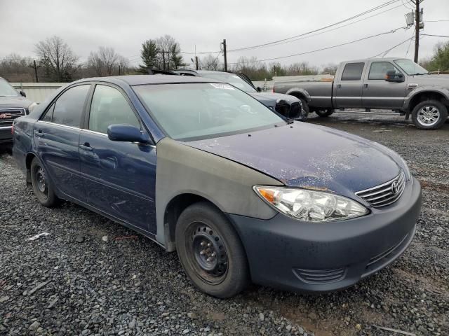 2005 Toyota Camry LE