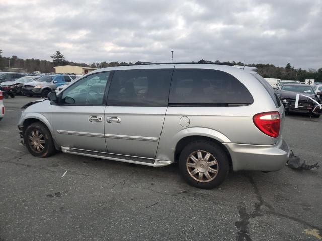 2005 Chrysler Town & Country Touring