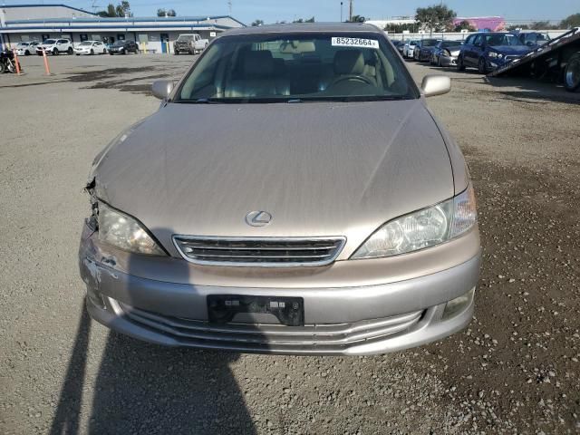 2000 Lexus ES 300