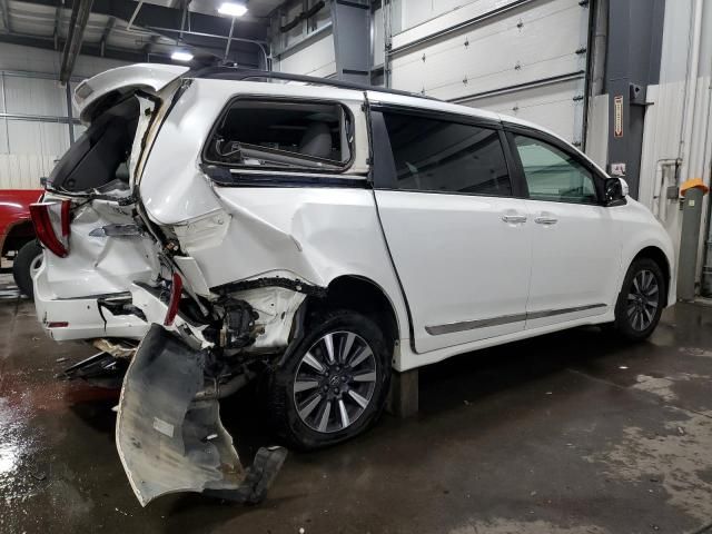 2019 Toyota Sienna XLE