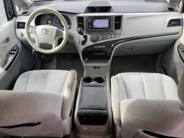 2013 Toyota Sienna LE