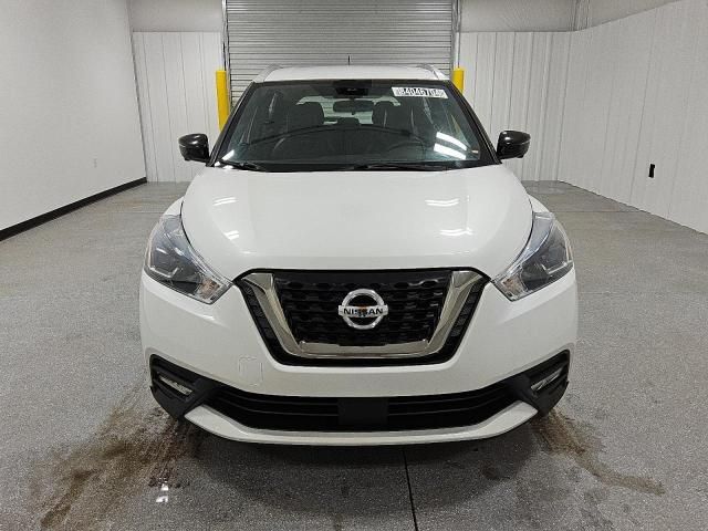 2020 Nissan Kicks SR