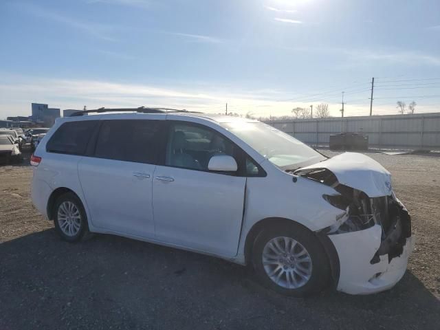 2014 Toyota Sienna XLE