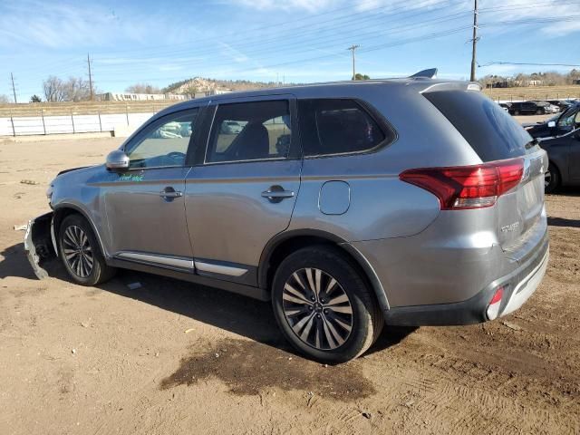 2020 Mitsubishi Outlander SE