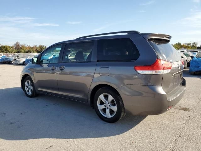 2013 Toyota Sienna LE