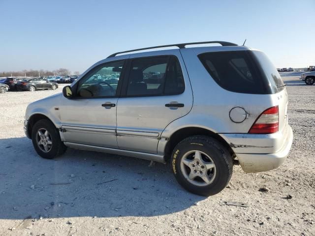 2000 Mercedes-Benz ML 320