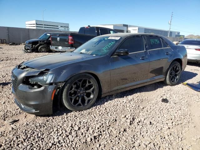 2019 Chrysler 300 Touring