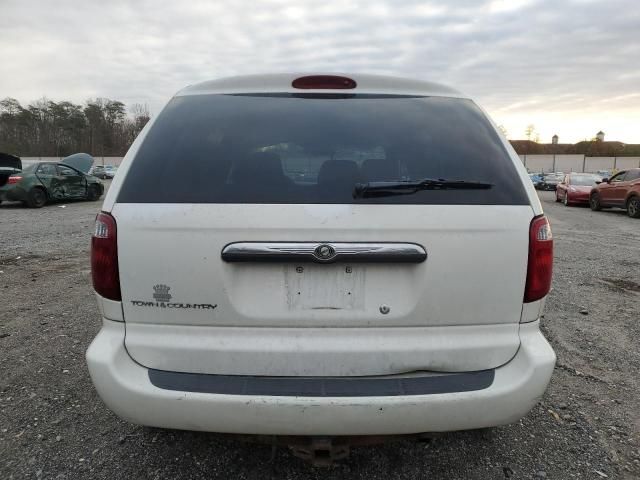 2005 Chrysler Town & Country