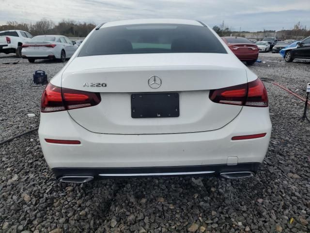 2019 Mercedes-Benz A 220