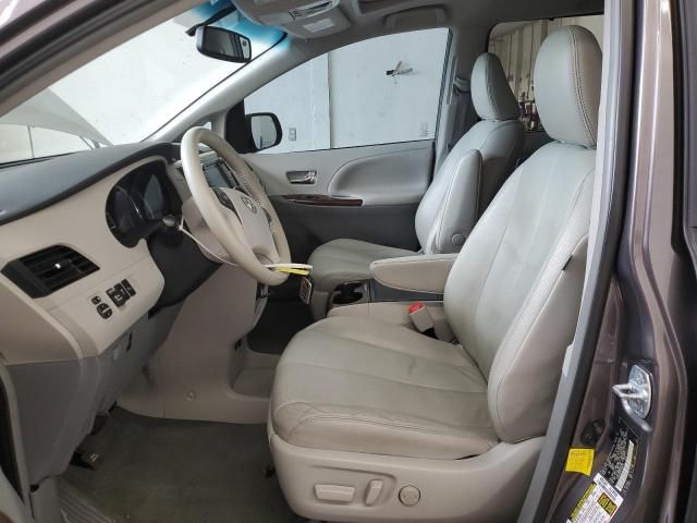 2012 Toyota Sienna XLE