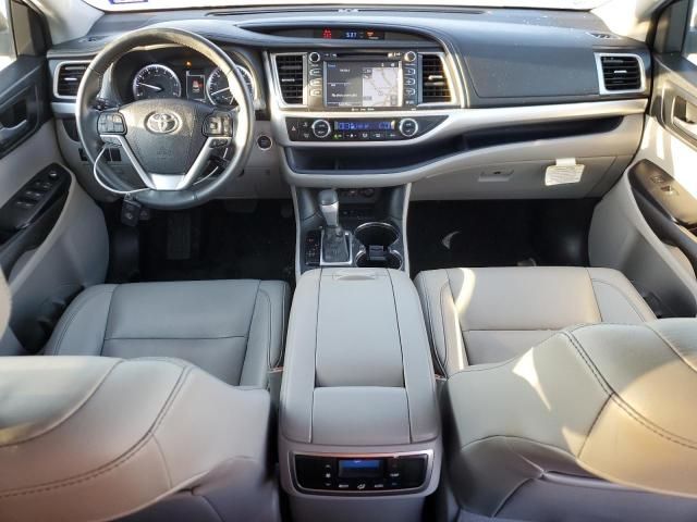 2019 Toyota Highlander SE