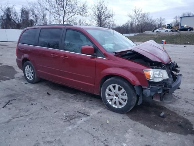 2016 Chrysler Town & Country LX