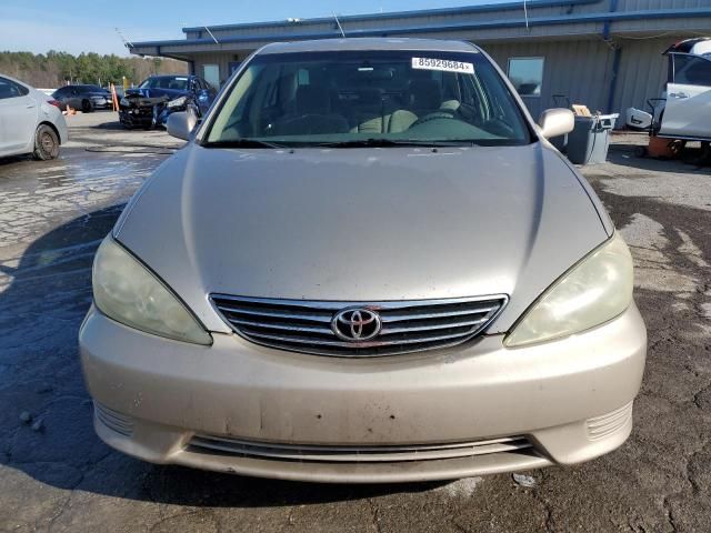 2005 Toyota Camry LE