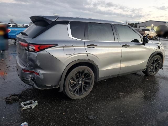 2022 Mitsubishi Outlander SE