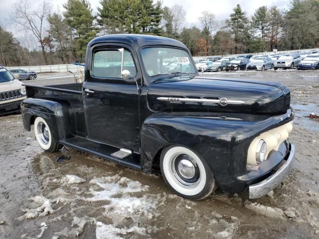 1952 Ford F1