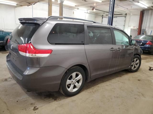 2013 Toyota Sienna LE