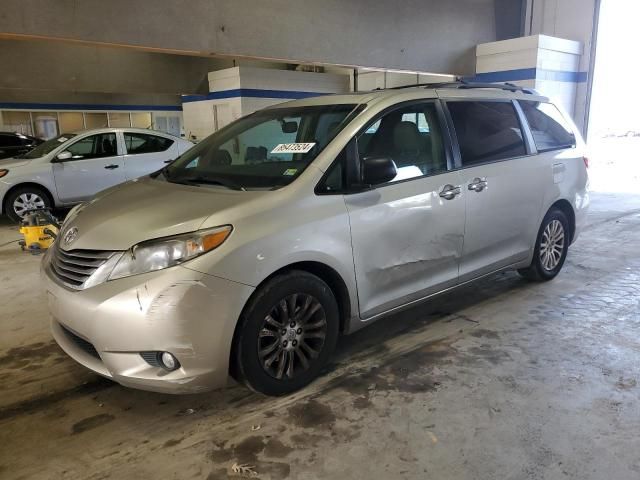 2016 Toyota Sienna XLE