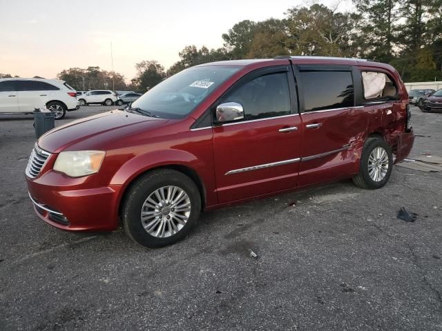 2013 Chrysler Town & Country Limited