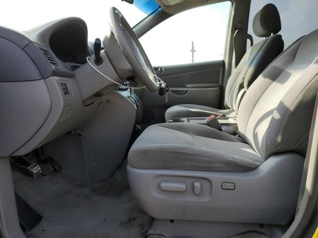 2006 Toyota Sienna CE