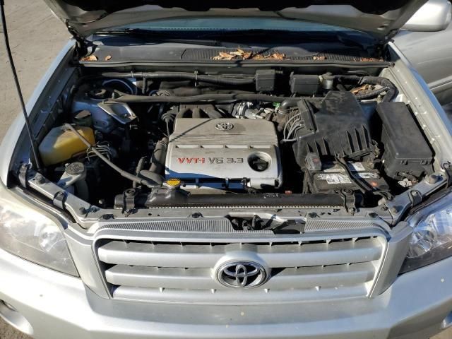 2004 Toyota Highlander Base