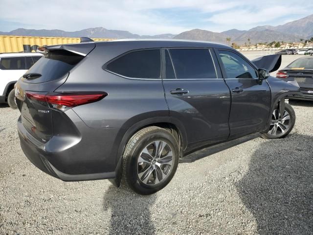 2023 Toyota Highlander Hybrid XLE