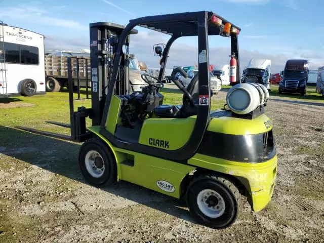 2009 Clark Forklift