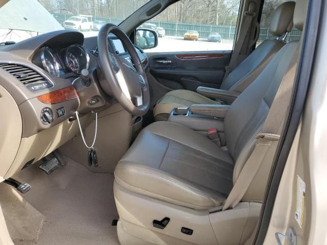 2012 Chrysler Town & Country Touring L