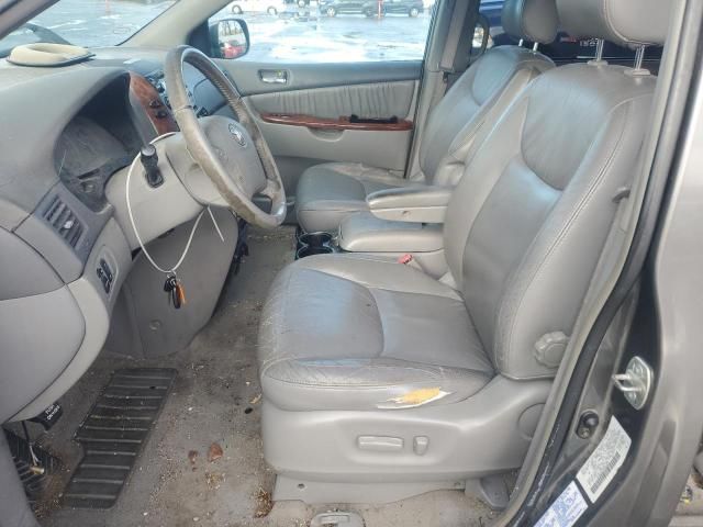 2004 Toyota Sienna XLE