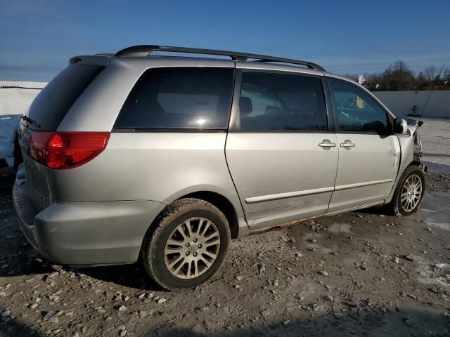 2010 Toyota Sienna LE