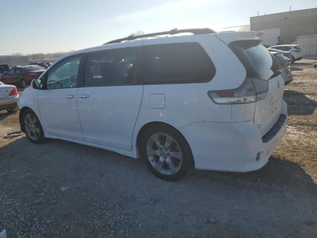 2013 Toyota Sienna Sport