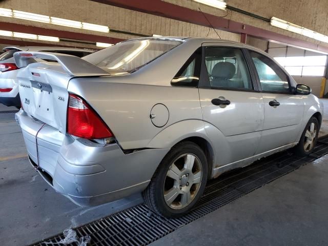 2005 Ford Focus ZX4