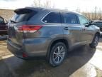 2017 Toyota Highlander SE