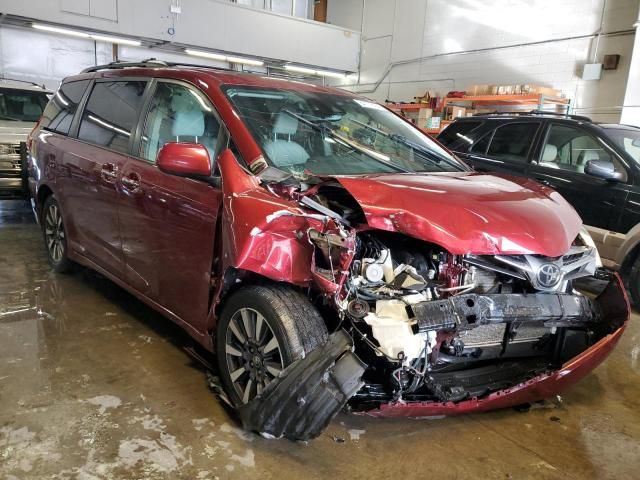 2019 Toyota Sienna XLE