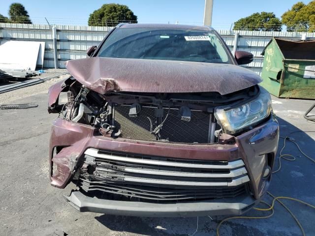 2019 Toyota Highlander SE