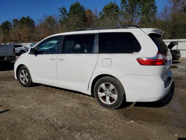 2015 Toyota Sienna LE